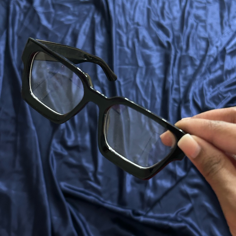 Chic Black Square Glasses